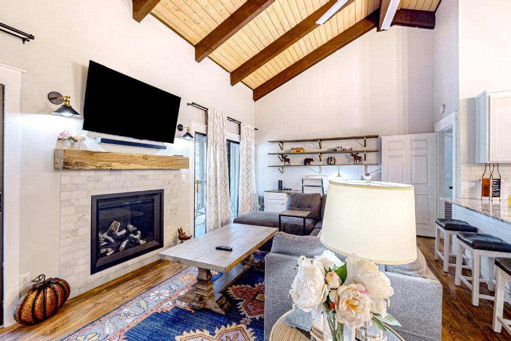 Sway of the Pines, Unit#32A, Indian Pine