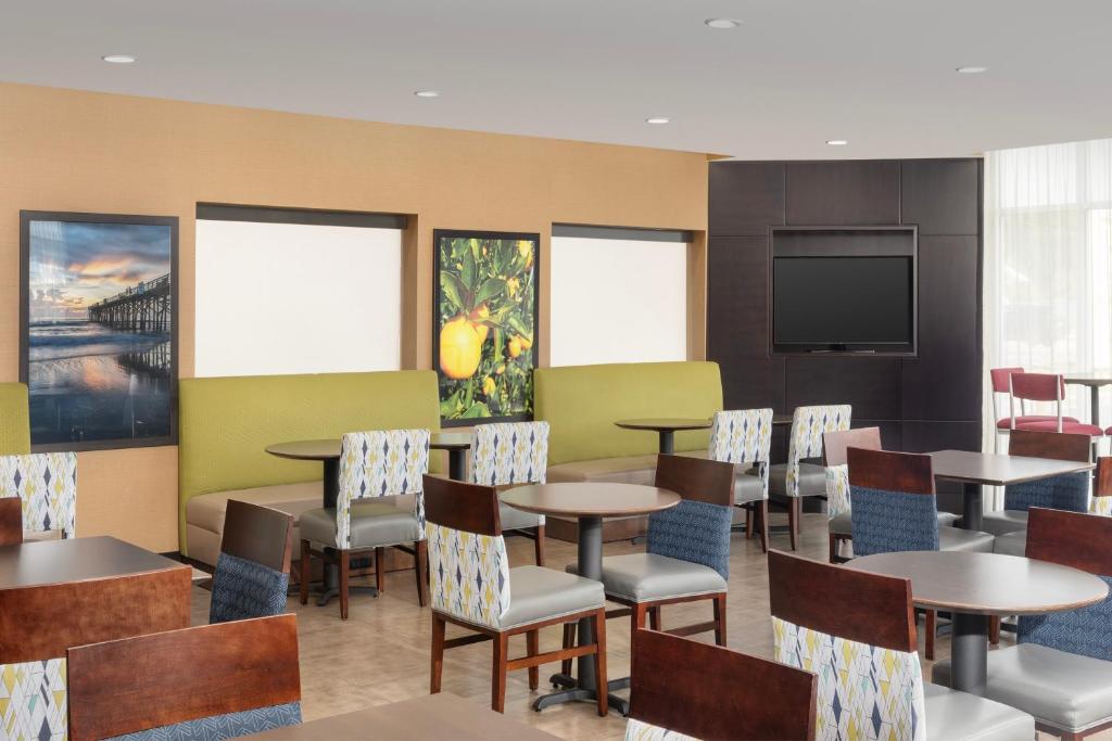 Facilities, Comfort Suites Lake City in Lake City (FL)