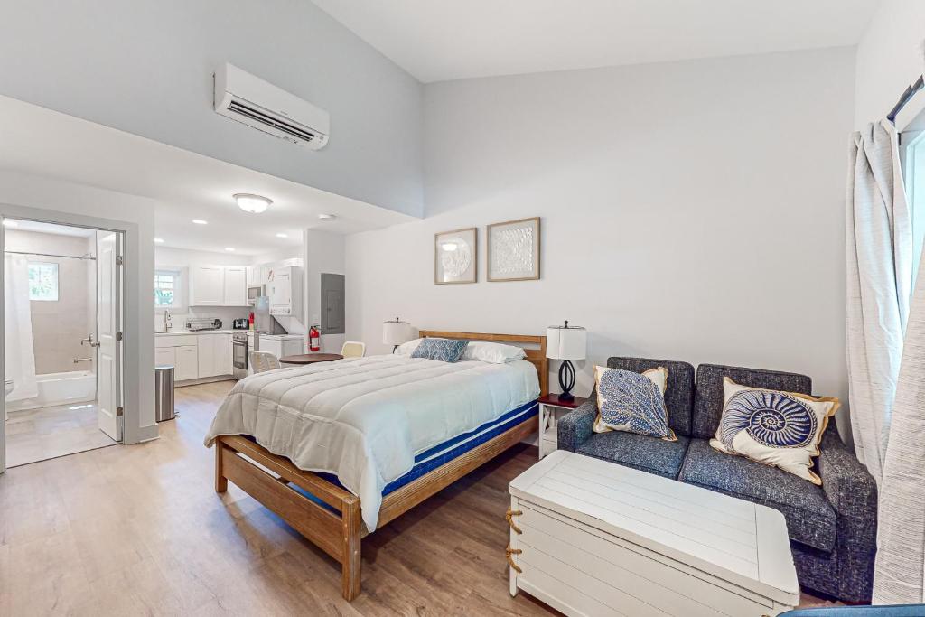 Town of Rehoboth Beach - 99 Sussex St Unit #2