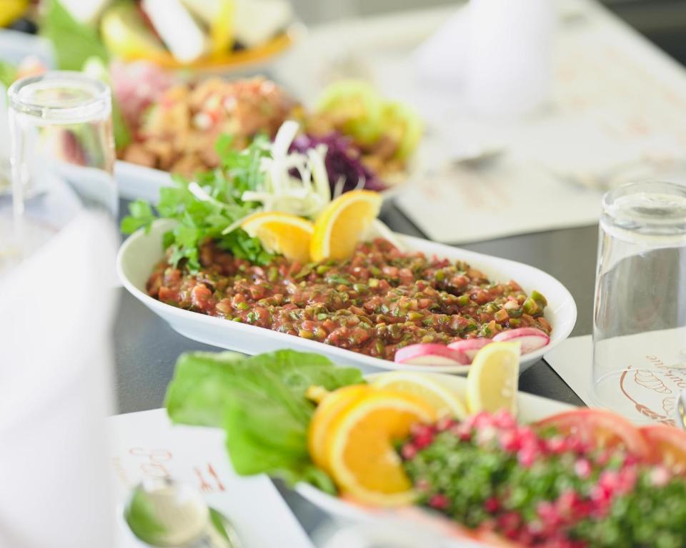 Alimentos e Bebidas