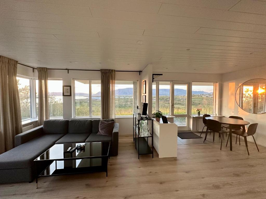 Charming 1-bedroom condo with stunning view, Reykjavík