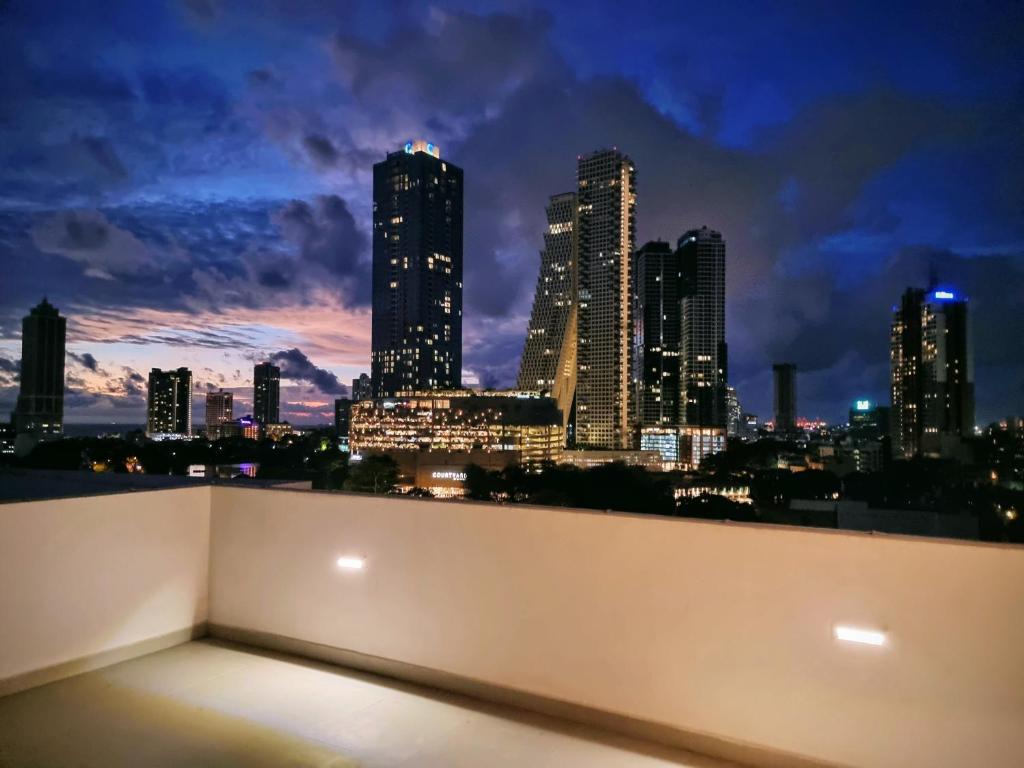 โวซ์ พาร์ค สตรีท เอ็กซ์เทนเด็ด สเตย์ สวีทส์ แอนด์ อพาร์ตเมนต์ (VAUX PARK STREET Extended Stay Suites & Apartments)