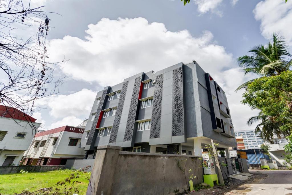 Exterior view, UPAR Hotels Thoraipakkam, OMR in Chennai