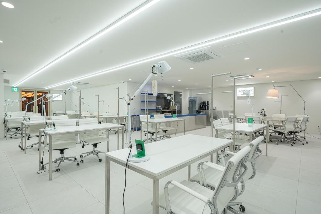 워커스 호텔 안산 by 아늑의 깔끔한 로비