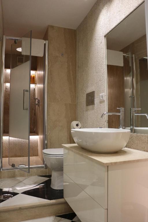 Trevi Fountain Luxury Flat - 5