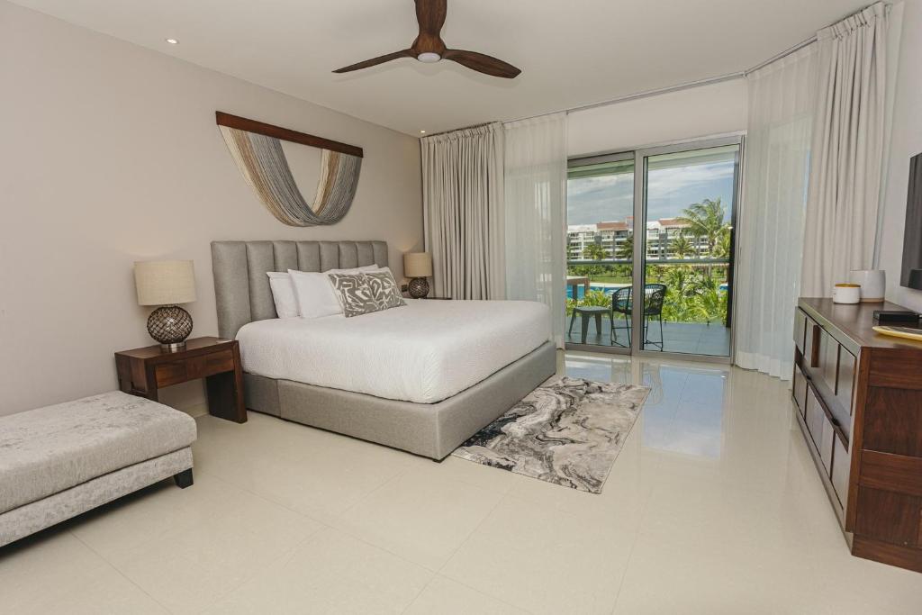 NEW !! Casa Miramar Ocean View 325 S apts - 1