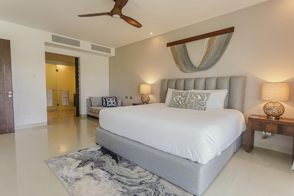 NEW !! Casa Miramar Ocean View 325 S apts - 4