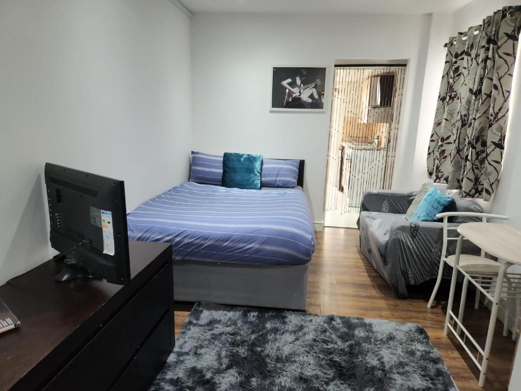 Studio Apartment at Chadwell Heath