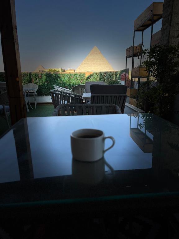 ピラミッズ トップ イン (Pyramids Top Inn)