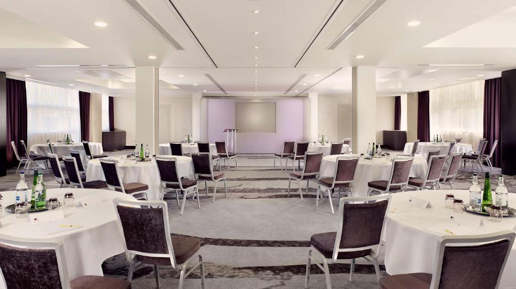 Tárgyalóterem/bálterem