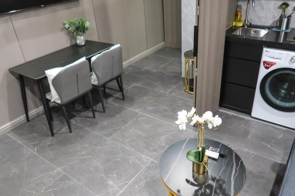 R Residences