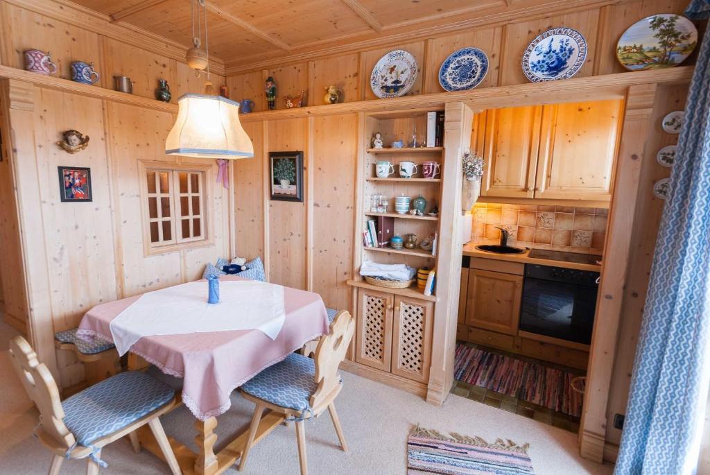 Modern Living Traditional Style - 3