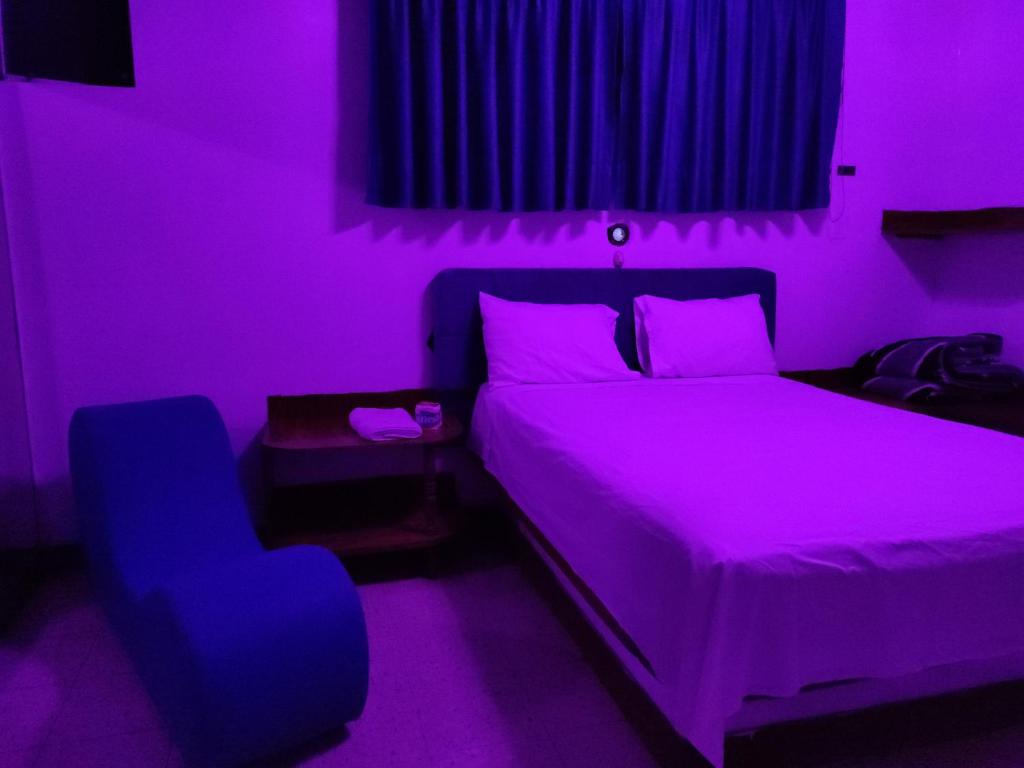 Hostal Reyna - 4