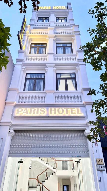 PARIS HOTEL