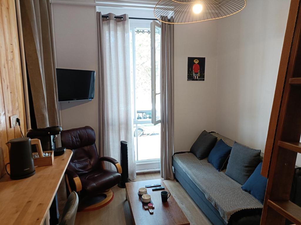Studio cosy rénové -Hyper centre Grenoble, 1 min Gare-Tram - 3