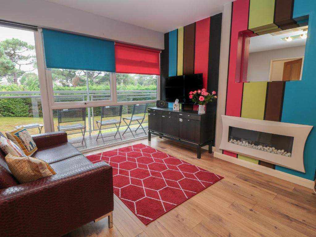 Flat 5 Fairwinds photo 8
