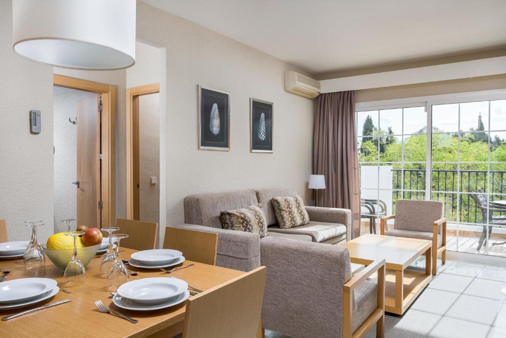 Royal Oasis Club at Pueblo Quinta 