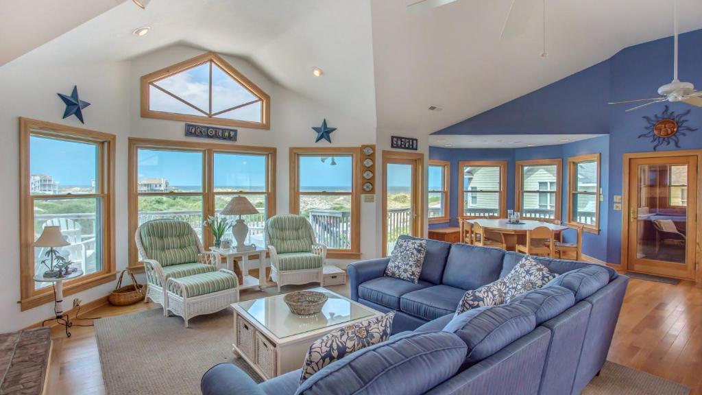 Semi-Oceanfront, Close to Beach Access, Private Pool, Hot Tub, 109, Happy Ours, Corolla