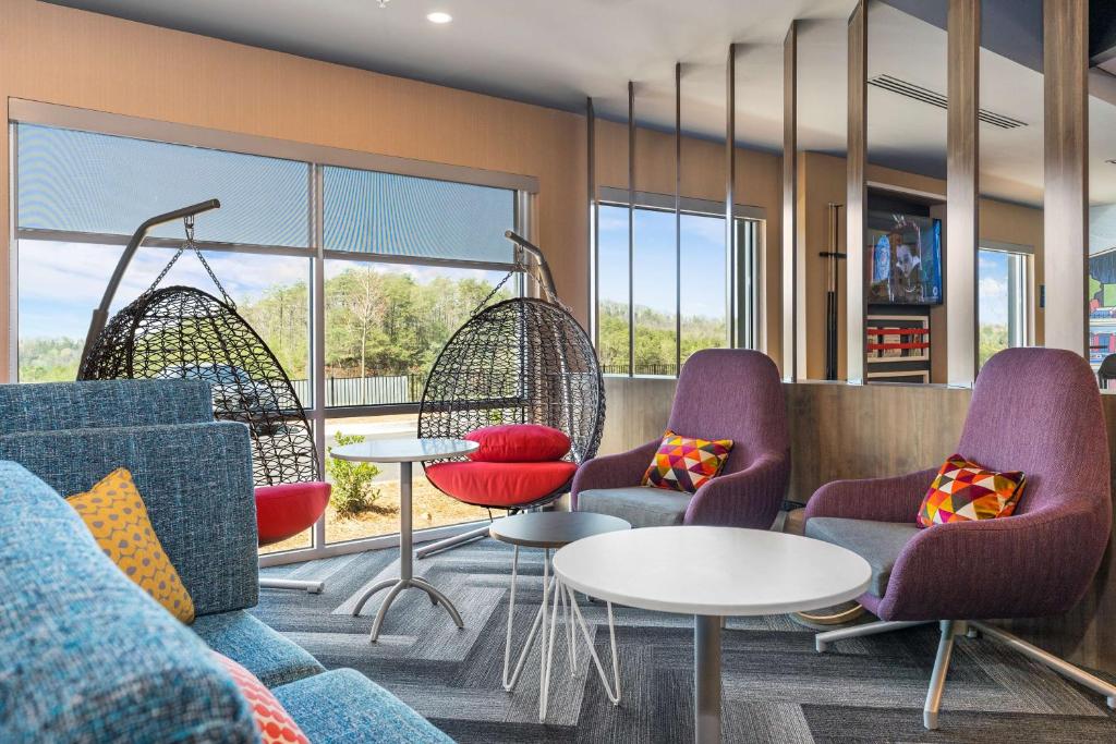 トゥルー バイ ヒルトン カータースビル (Tru by Hilton Cartersville) フロント・ロビー