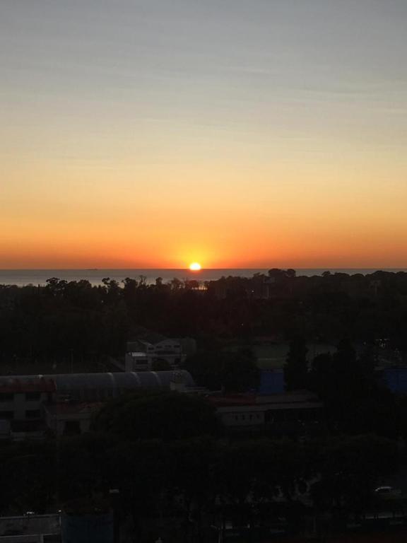 Amanecer vista al rio y a la cancha de River :) - 2
