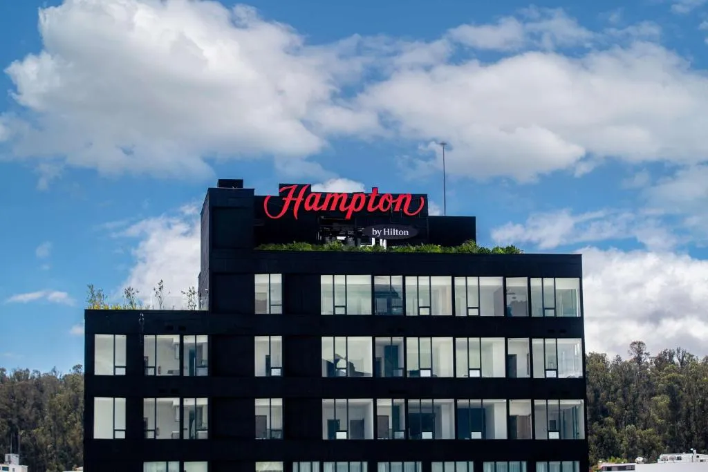 Hampton By Hilton Quito La Carolina Park，位于基多的酒店