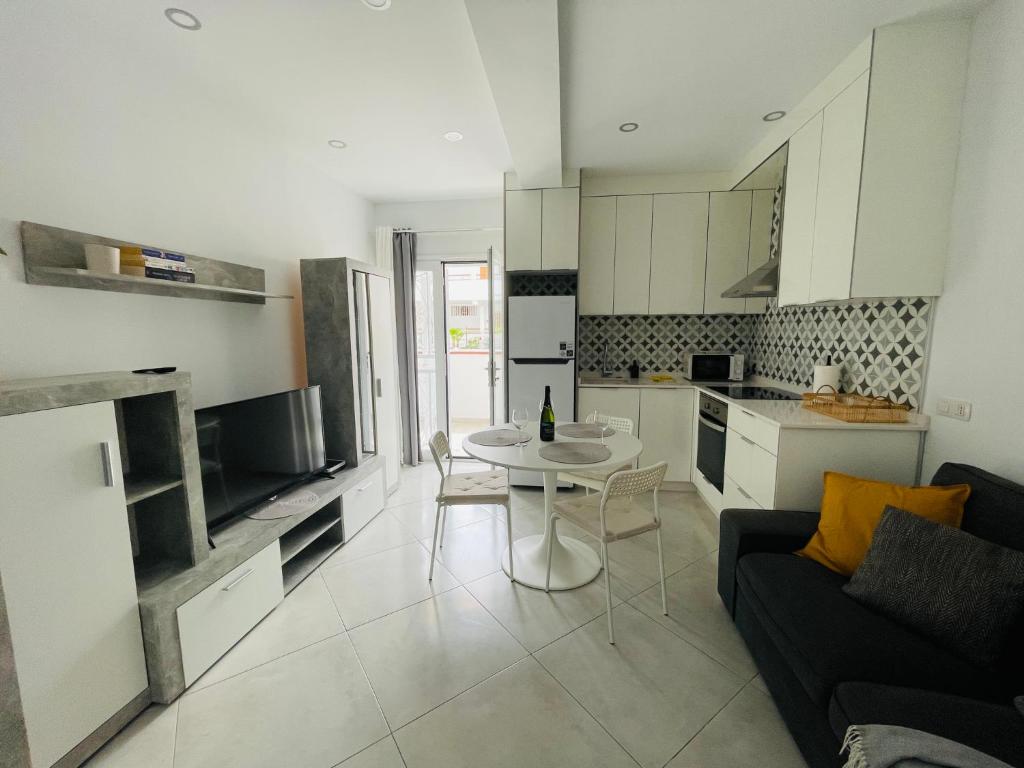 Modern apartment in Los Cristianos - 3