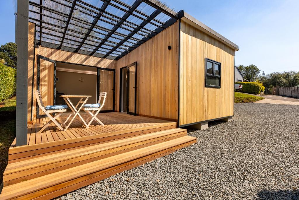 On The Hills, Hillcrest