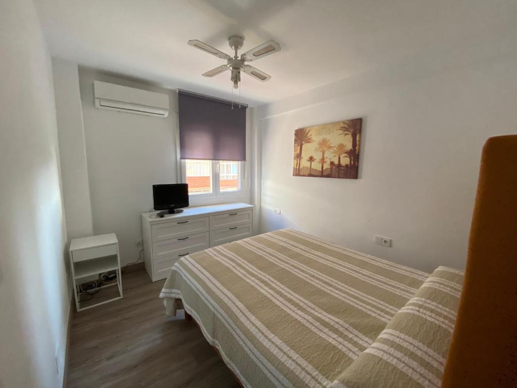 Apartamento Cerca Aeropuerto, FERIA, metro ,bus - 2