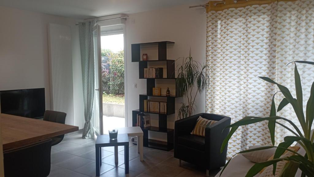 Charmant appartement rez de jardin ViaRhôna