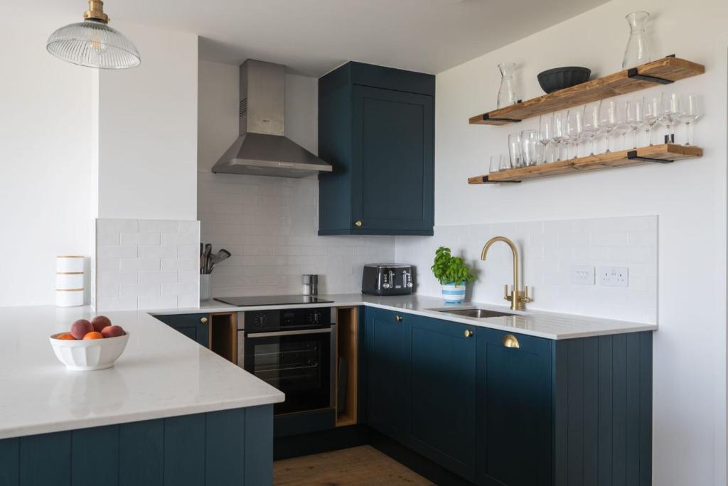 Sea Cove, Grand View Road, Hope Cove (Salcombe) - photo 4