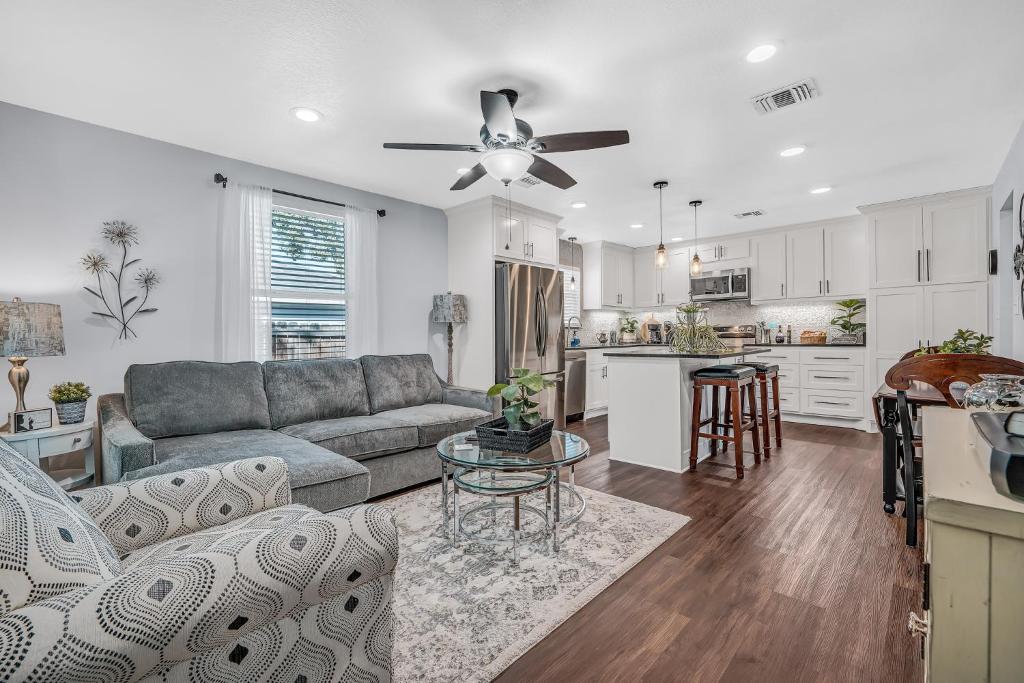 The Green Emerald, Brenham