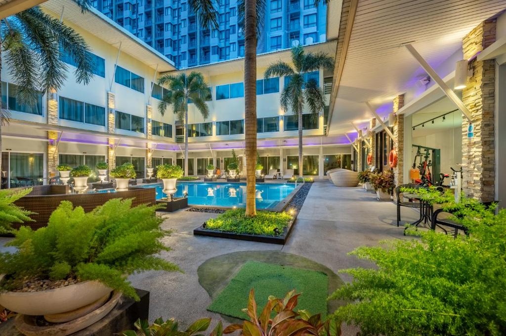 ชิว โฮเทล สุขุมวิท - บีทีเอส อ่อนนุช สเตชั่น (Qiu Hotel Sukhumvit - BTS On Nut Station )