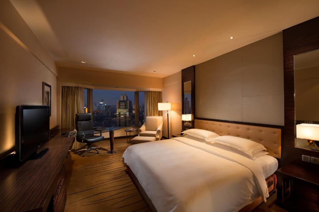 The Kunlun Jing An photo