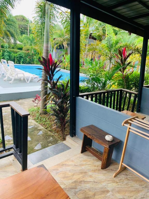 Garden, Andawa Lanta Resort in Koh Lanta