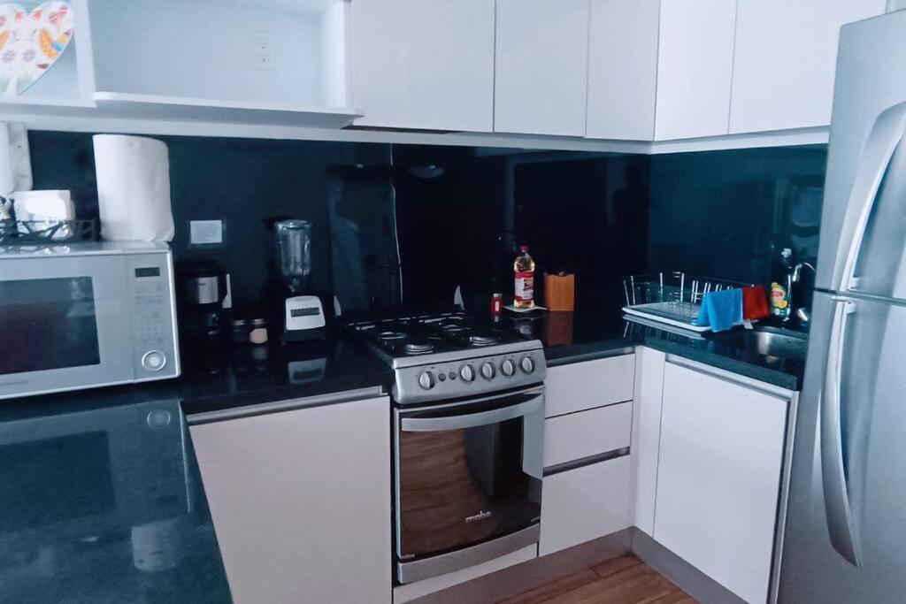 Secure, central and quiet apartment work or travel - 3