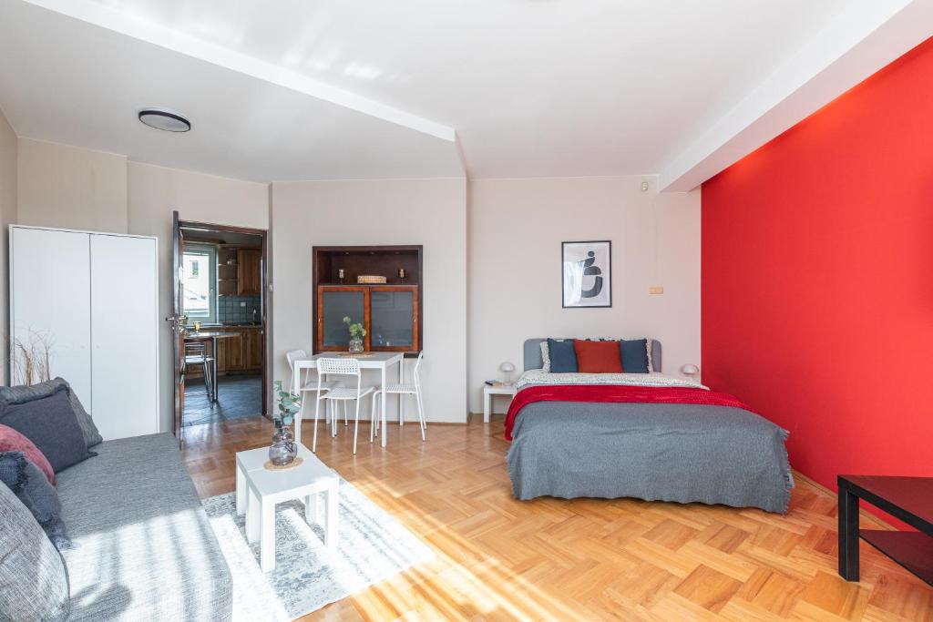 ROOM Powstańców Śląskich 61, Varsavia