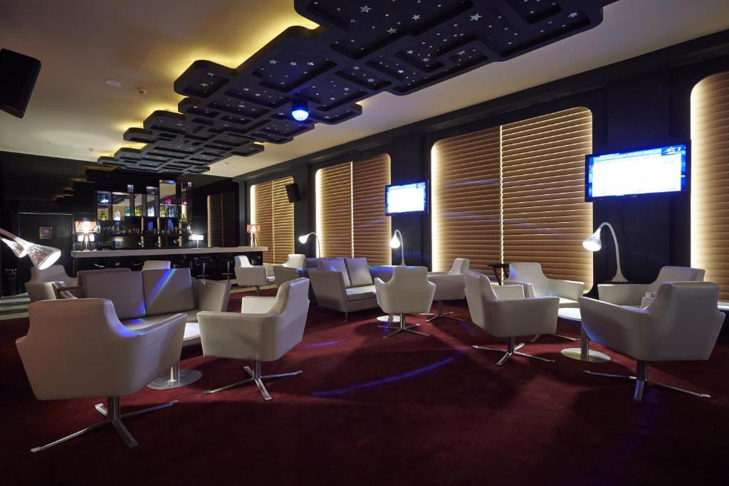 Bar/lounge