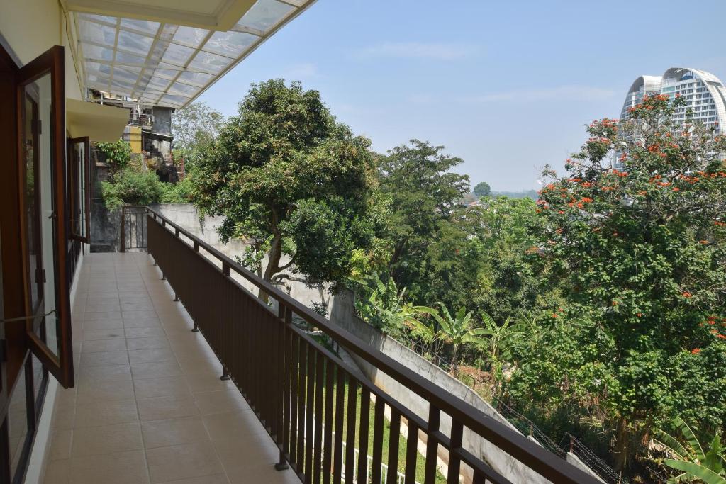 Kerinci Hill Holiday Home, Dago Golf