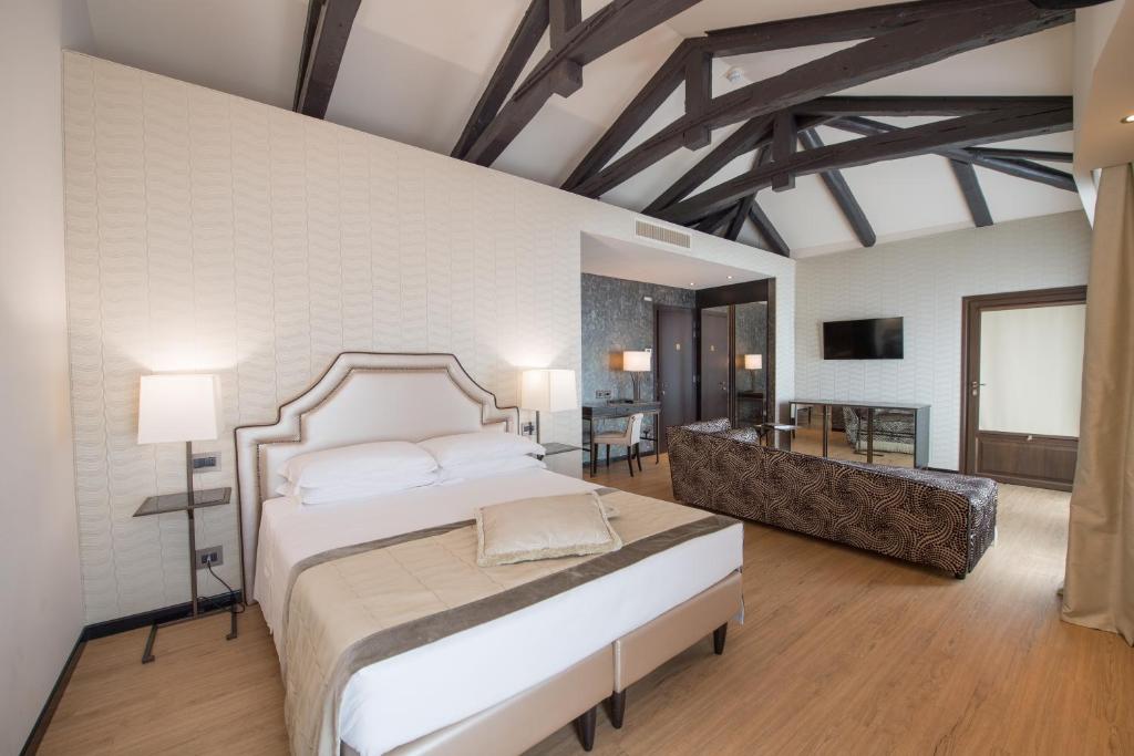 호텔 파가넬리 호텔 상세 정보