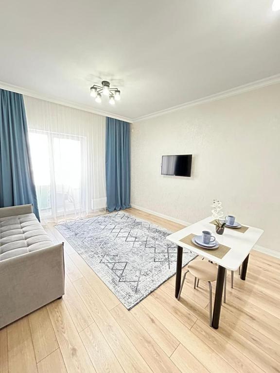 Евродвушка вблизи MegaSilkWay & EXPO, Prigorodnyy