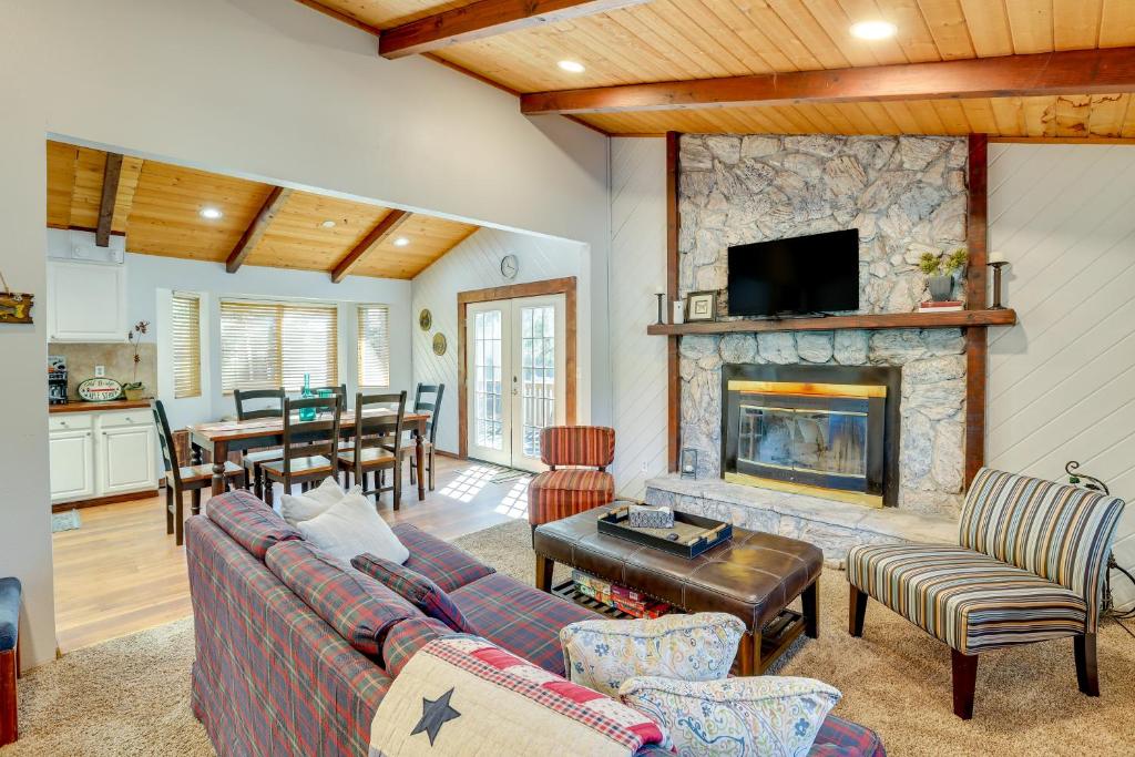 Ski, Boat, and Hike Big Bear Home with Fire Pit!, Big Bear City