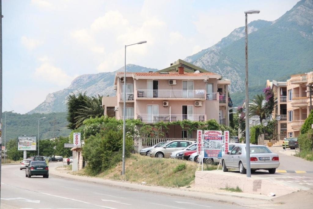 Apartments Petricevic — Hotel in Sutomore