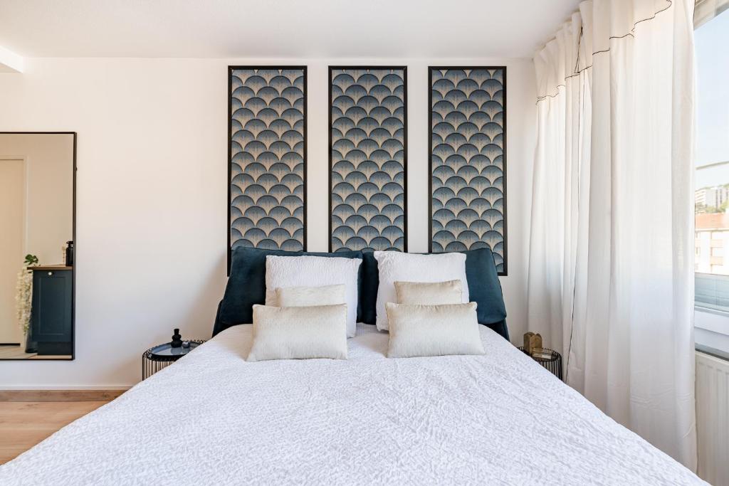 SARAH - Design Studio Lumineux Bergson - 5