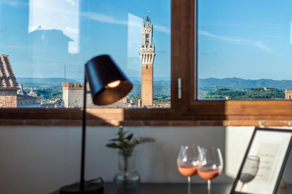 Abbraccio di Siena, Siena