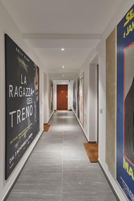 Bright Studio Apartment - 1