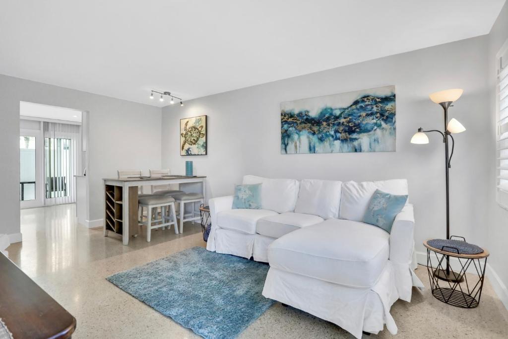 Islander's Outpost, Dunedin