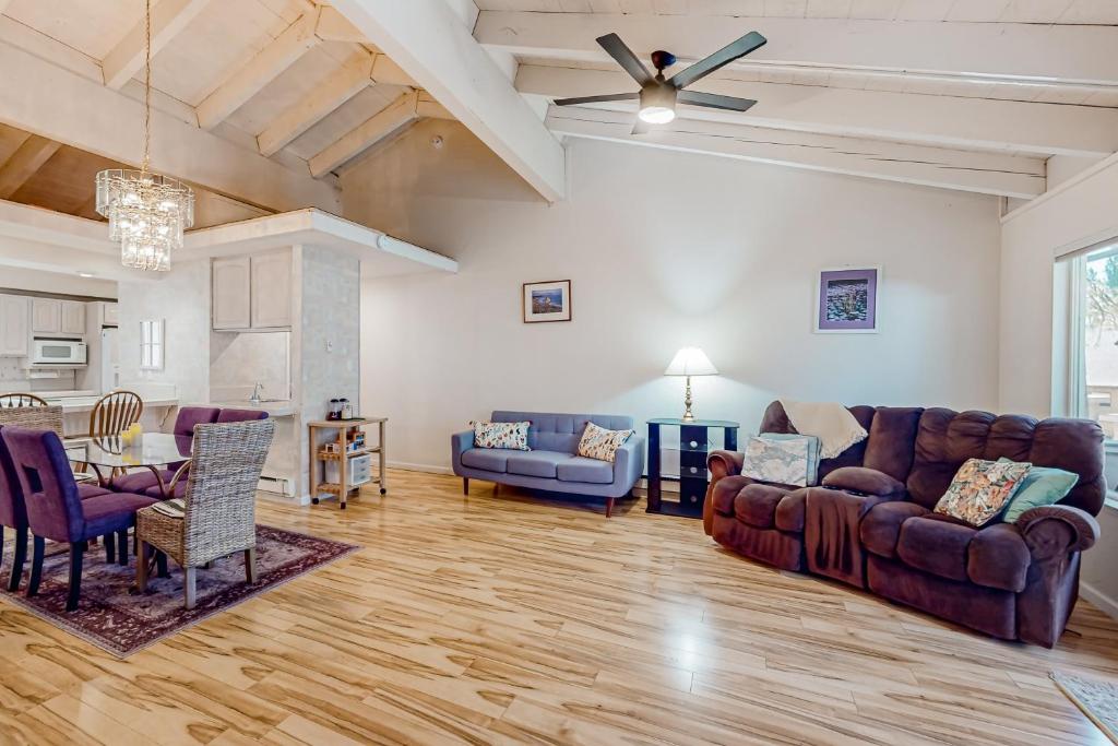 Mountain Shadows, Incline Village