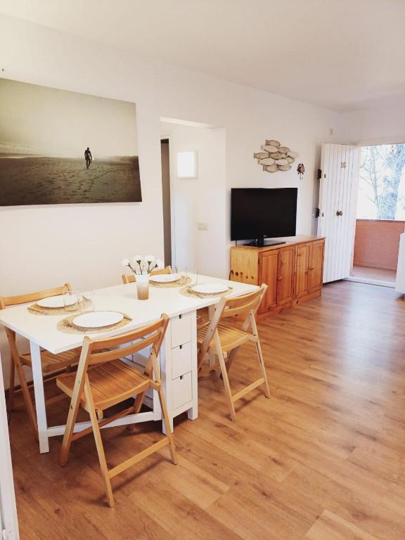 Apartamento con piscina y wifi cerca de la playa - 4