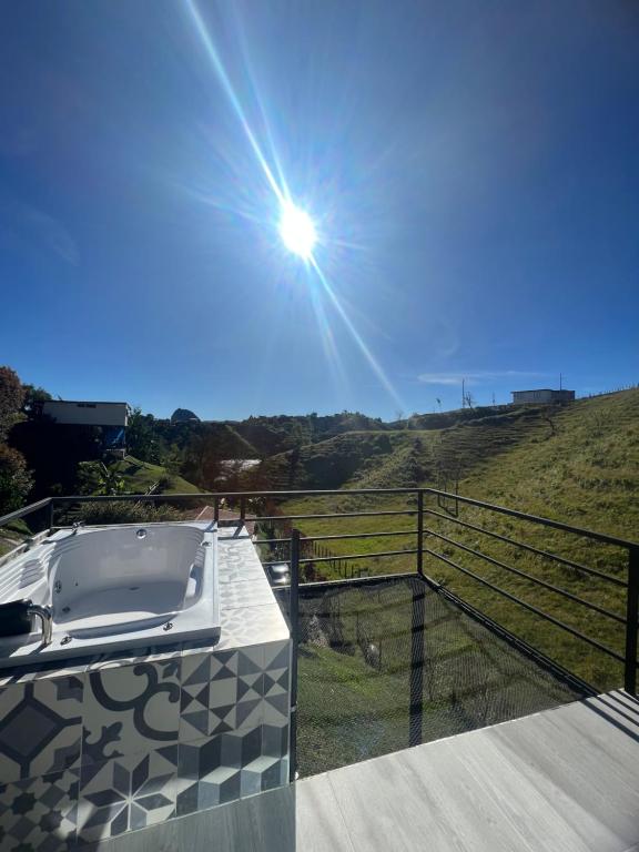 Cabaña tipo Loft en Guatape con vista a la piedra y el embalse - 4
