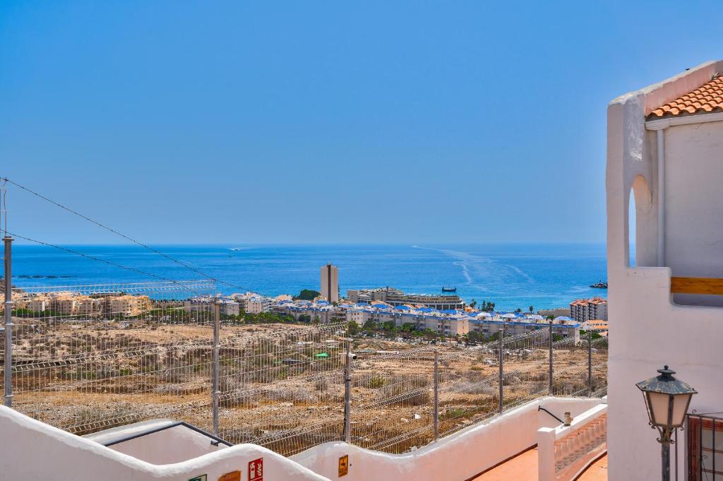 Port Royal ocean view apartment in Los Cristianos - 4